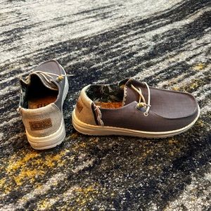 SIZE 7 HEYDUDE WENDY FRINGE WOMEN’S CASUAL SHOE